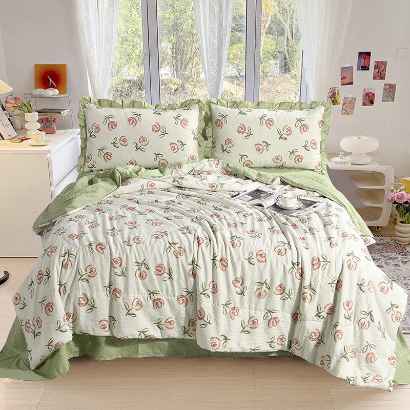 SeerScker Summer Comforter